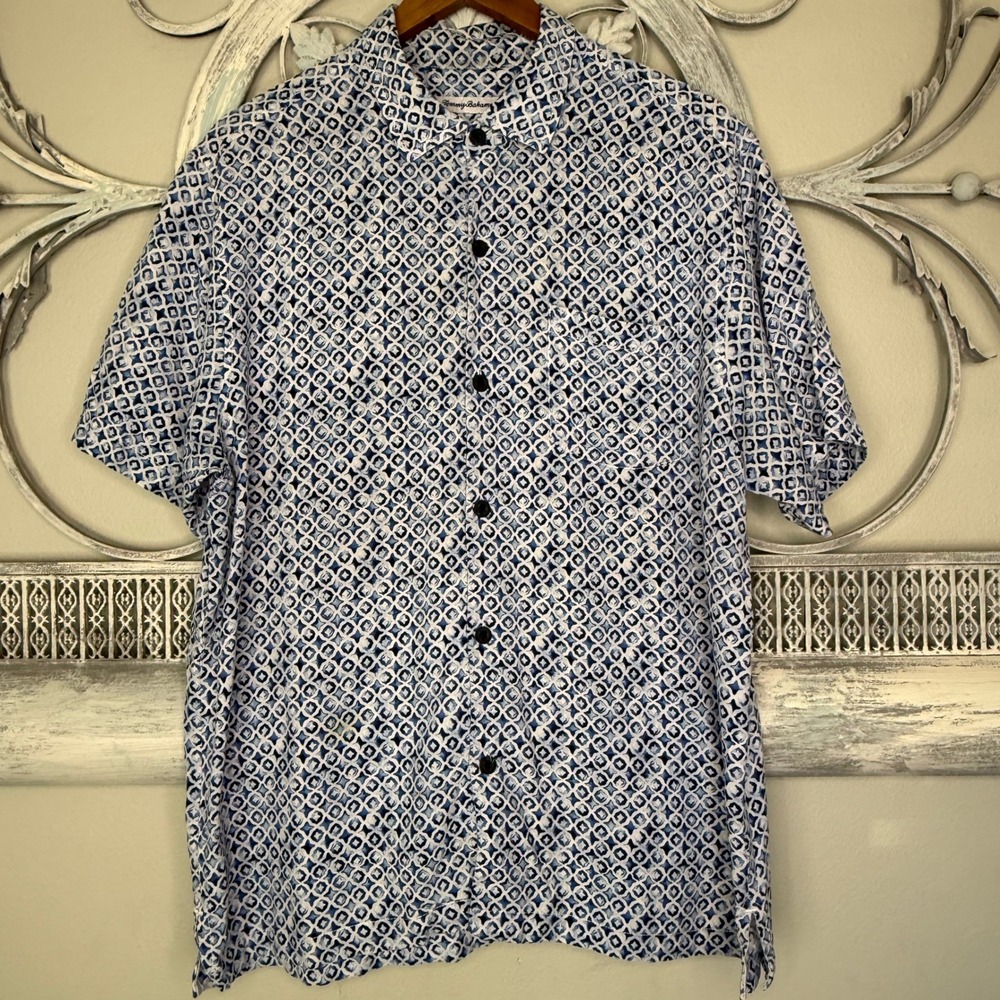 Tommy Bahama Mens Large Blue White Geometric Tile Print Viscose Button Down SZ L